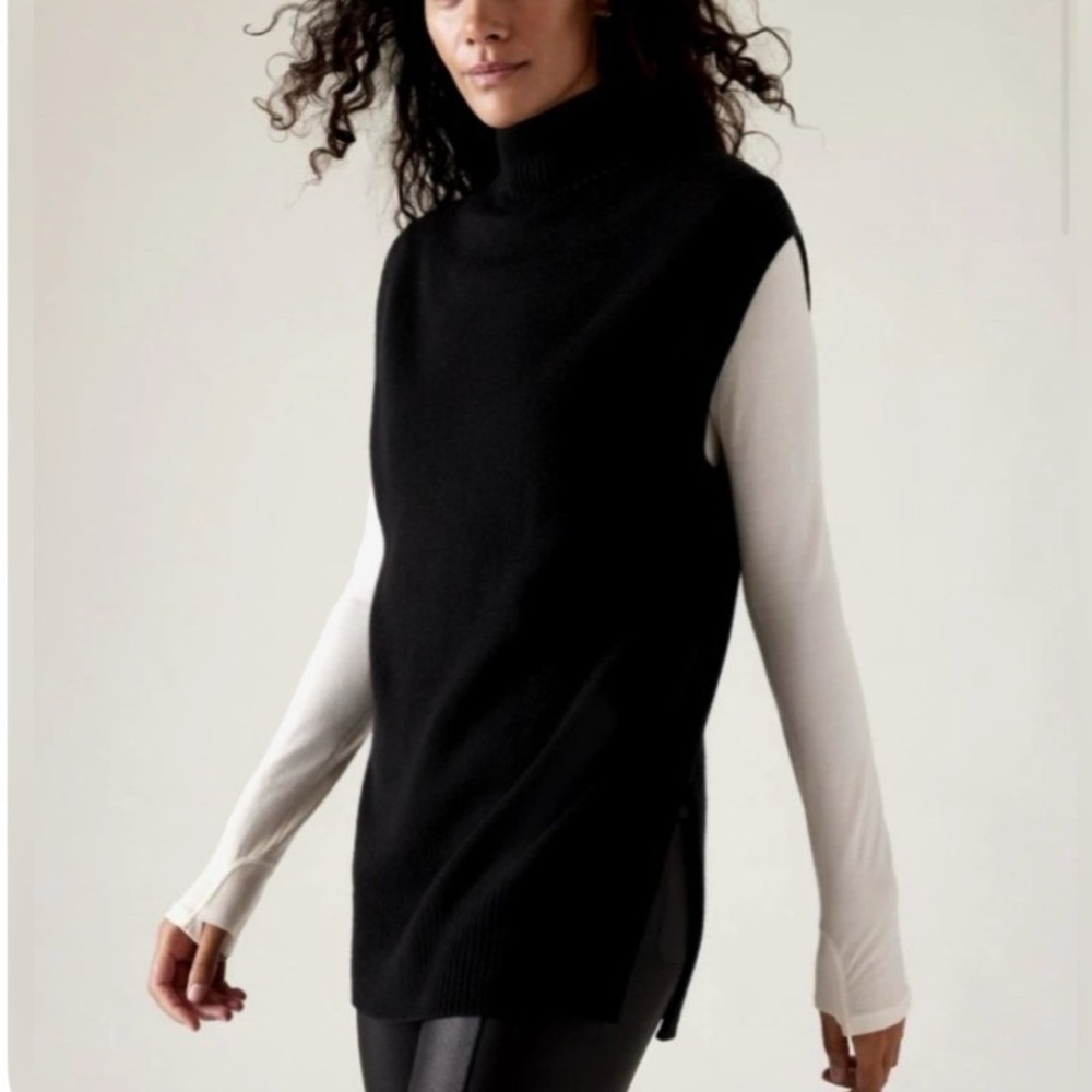 Athleta Alpine Tabard Black Wool Cashmere Sleeveless Mock Neck Sweater Vest SZ M